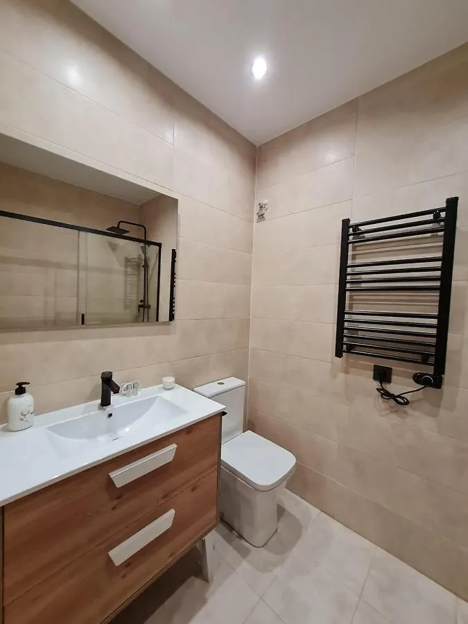 Apartamento Ayuntamiento Parking Gratis. Auto Check-In. Bilbao España