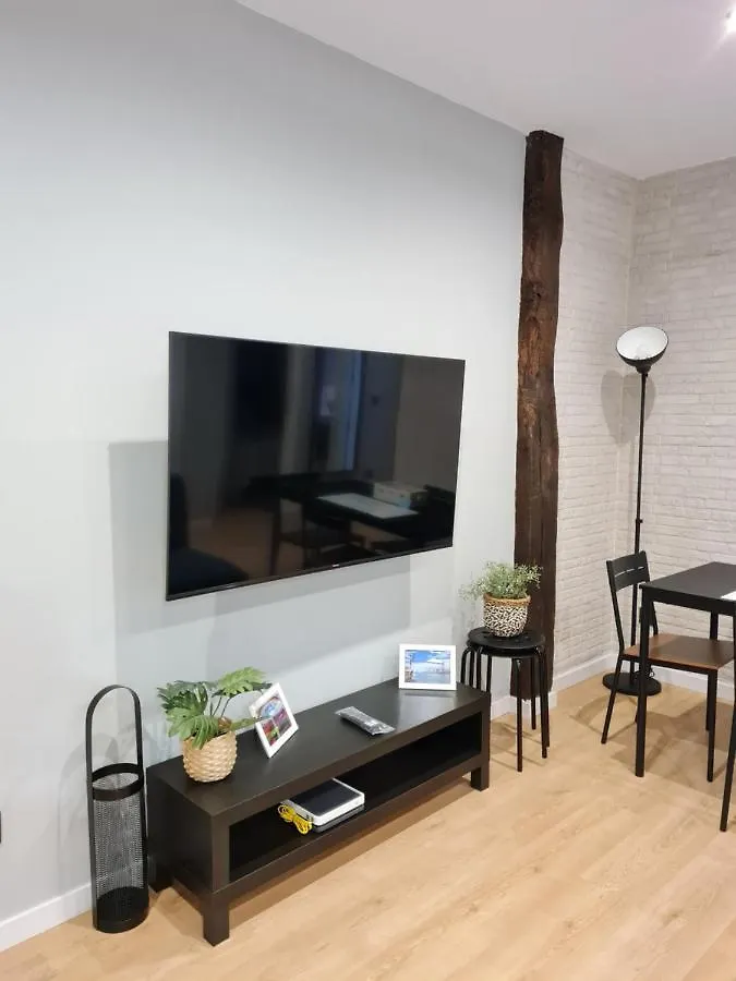Apartamento Ayuntamiento Parking Gratis. Auto Check-In. Bilbao España